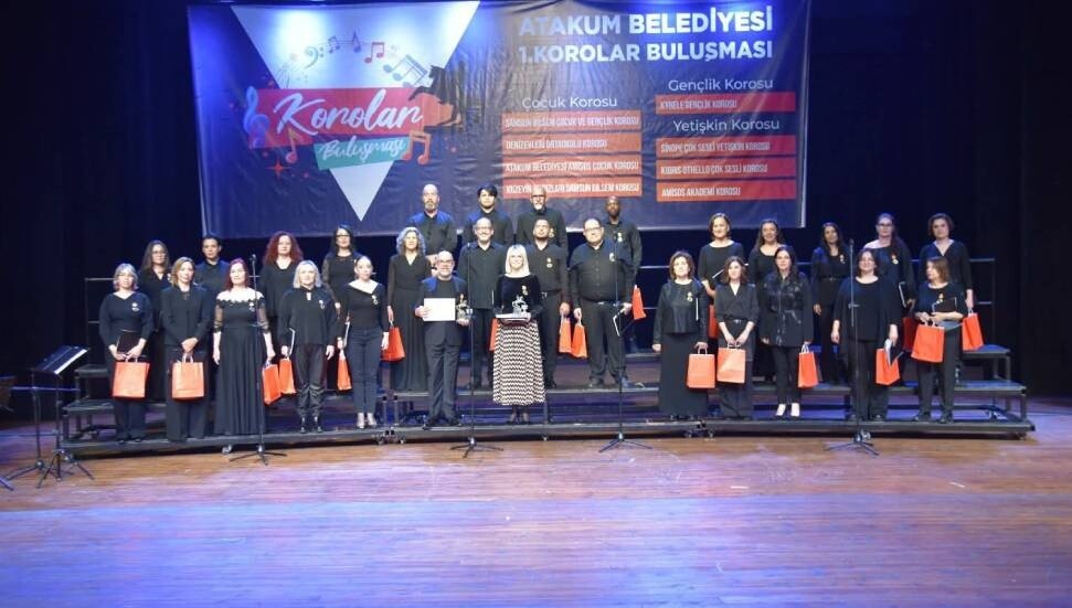 Kıbrıs Polifonik Korolar Derneği Çoksesli Korosu, Samsun'da konser verdi