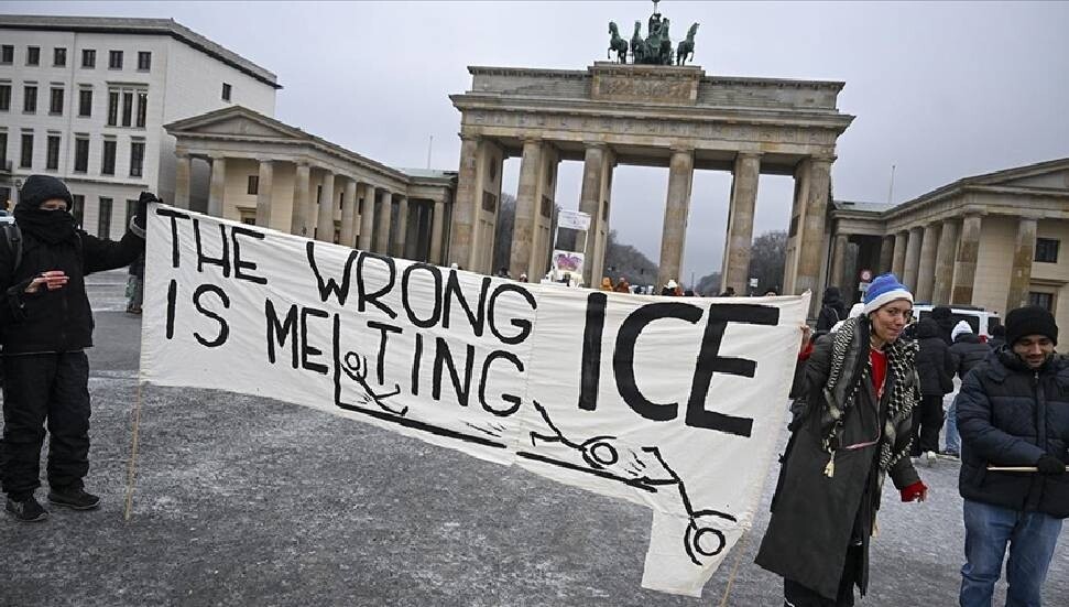 Berlin’de, ABD'nin Minnesota eyaletindeki göçmenlik uygulamaları protesto edildi